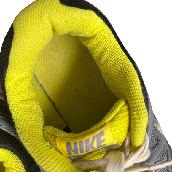 Nike Revolution Grey/Yellow Running Shoes. Size 8 (EU 41) - Picture 11 of 12